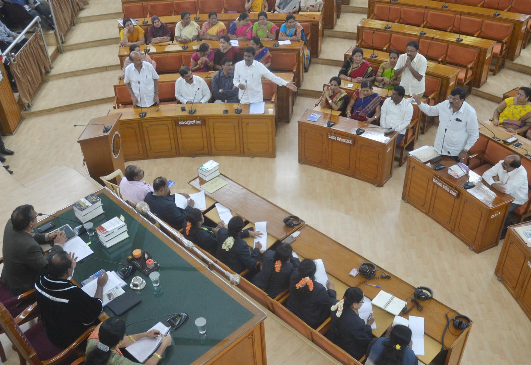 ಬಿಬಿಎಂಪಿ ಮಾಸಿಕ ಸಭೆ: ಗುತ್ತಿಗೆದಾರರಿಗೆ ಬಾಕಿ ಬಿಲ್ ಪಾವತಿಗೆ ಒತ್ತಾಯ