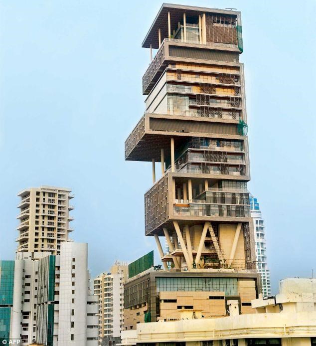 ಭಾರತದ ಅತ್ಯಂತ ಶ್ರೀಮಂತ ಮುಕೇಶ್ ಅಂಬಾನಿ ಮನೆಯ ನೌಕರರ ಸಂಬಳ ತಿಳಿದರೆ ನೀವು ದಂಗಾಗುತ್ತೀರಿ