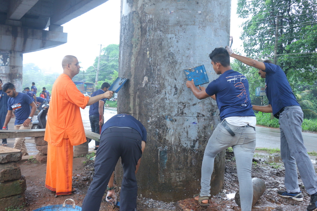 37ನೇ ಸ್ವಚ್ಛತಾ ಶ್ರಮದಾನ: ರಾಮಕೃಷ್ಣ ಮಿಷನ್ ಸ್ವಚ್ಛ ಮಂಗಳೂರು ಅಭಿಯಾನ
