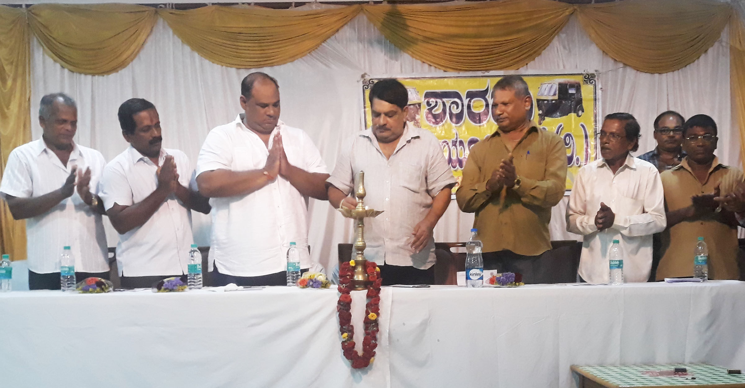 ಅವೈಜ್ಞಾನಿಕ ವಾಹನ ವಿಮೆ ನೀತಿ: ಸರಕಾರ ಗಮನ ಹರಿಸುವಂತೆ ರಿಕ್ಷಾ ಚಾಲಕರ ಮನವಿ