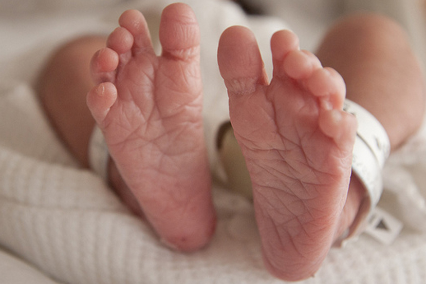 ನವಜಾತ ಶಿಶುವನ್ನು ಸೆಗಣಿ ಹೊಂಡದಲ್ಲಿ ಹೂತ ಮಹಿಳೆ!