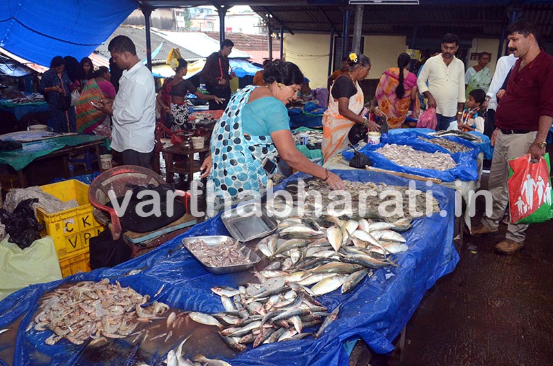 ಮಂಗಳೂರು: ಮೀನಿಗೆ ರಾಸಾಯನಿಕ ಮಿಶ್ರಣ ವದಂತಿ