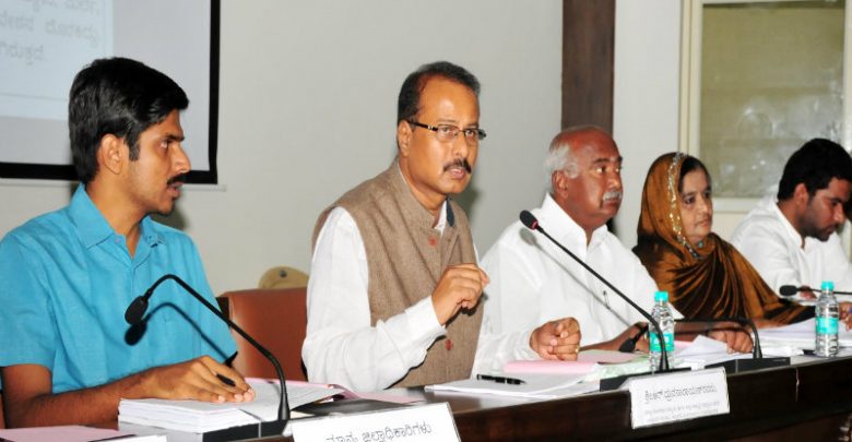 ಪ್ರಗತಿಯಲ್ಲಿರುವ ಕಾಮಗಾರಿಗಳನ್ನು ಆದ್ಯತೆ ಮೇಲೆ ಪರಿಗಣಿಸಿ: ಸಂಸದ ಧ್ರುವನಾರಾಯಣ