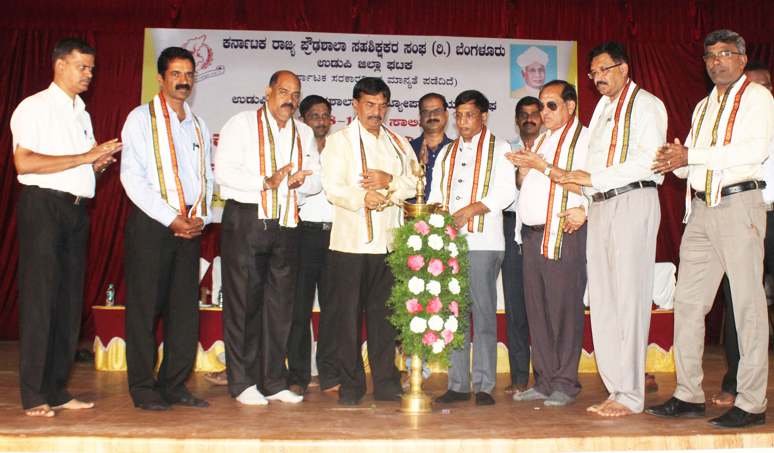 ಶಿಕ್ಷಕರ ರಕ್ಷಣೆಗೆ ಕಾನೂನು ಜಾರಿಗೆ ಪ್ರಯತ್ನ: ಆಯನೂರು ಮಂಜುನಾಥ್