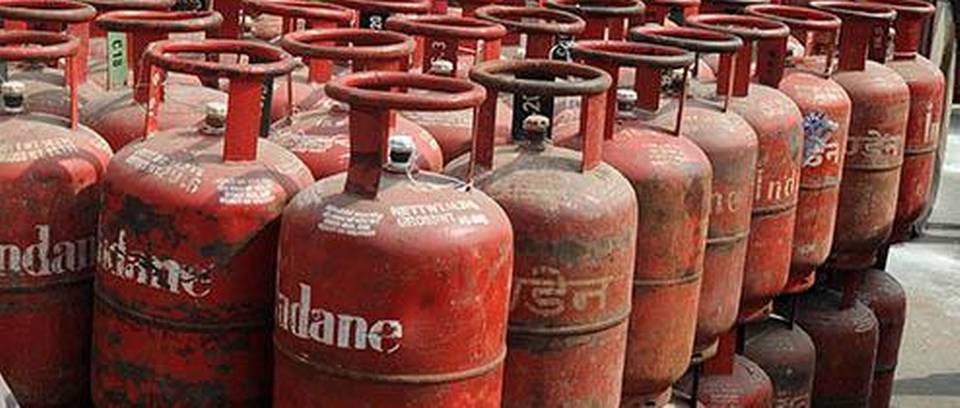 ಸಬ್ಸಿಡಿ ಸಹಿತ ಎಲ್‌ಪಿಜಿ ಸಿಲಿಂಡರ್‌ನ ಬೆಲೆ ಏರಿಕೆ