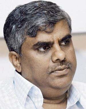 ಖಾತೆ ಹಂಚಿಕೆಗೆ ಮೊದಲೇ ಸಚಿವ ಎಚ್.ಡಿ.ರೇವಣ್ಣ ಕೊಠಡಿ ಪ್ರವೇಶ..!