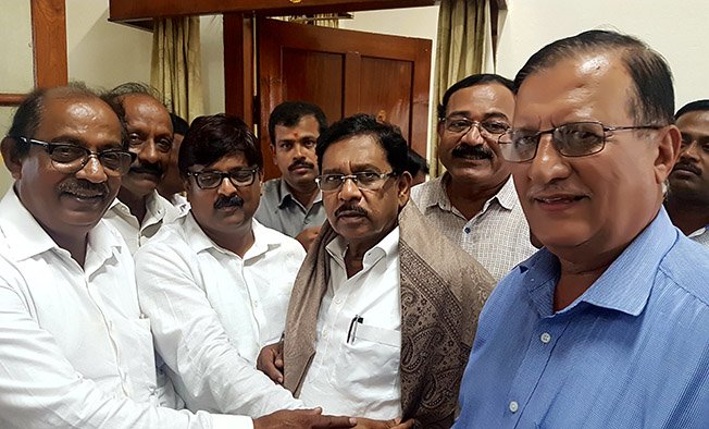 ಚಿಕ್ಕಮಗಳೂರು: ಕಾಫಿ ಬೆಳೆಗಾರರ ಸಮಸ್ಯೆ ಪರಿಹಾರಕ್ಕೆ ಸಿಎಂ, ಡಿಸಿಎಂಗೆ ಕೆಜಿಎಫ್ ನಿಯೋಗ ಮನವಿ