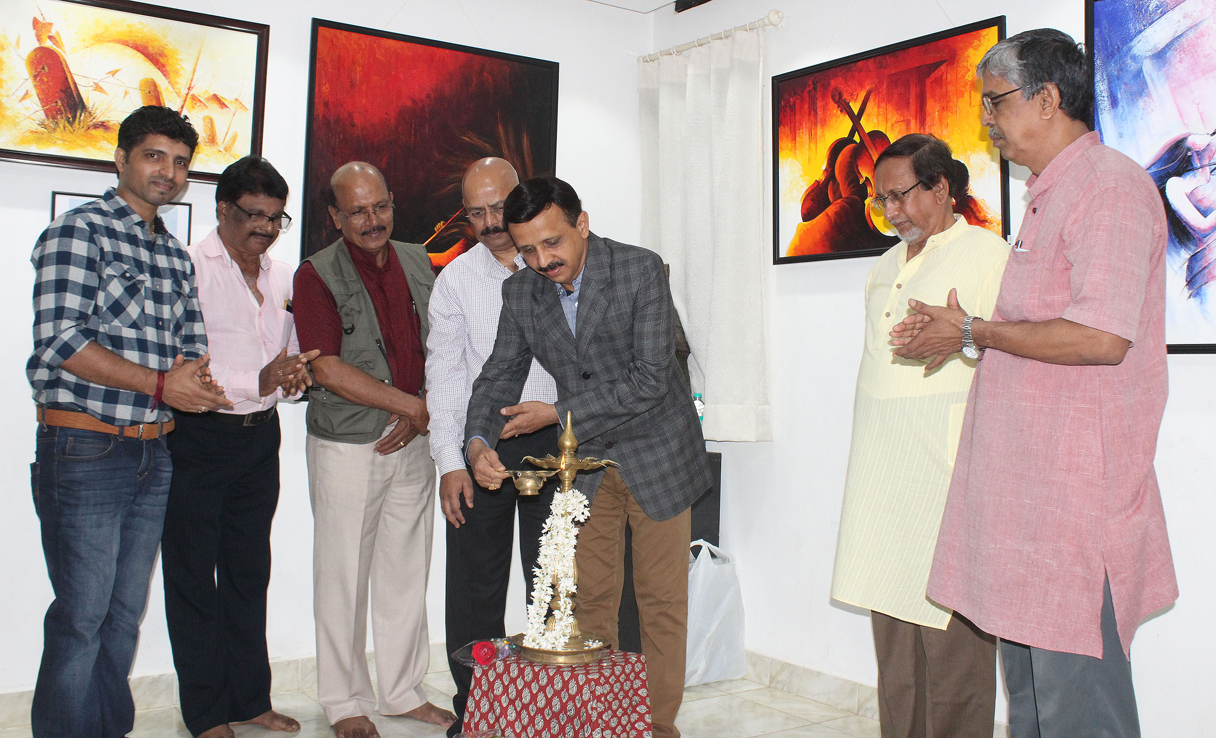 ‘ಅನಿಕೇತನ’ ಏಕವ್ಯಕ್ತಿ ಚಿತ್ರಕಲಾ ಪ್ರದರ್ಶನ ಉದ್ಘಾಟನೆ