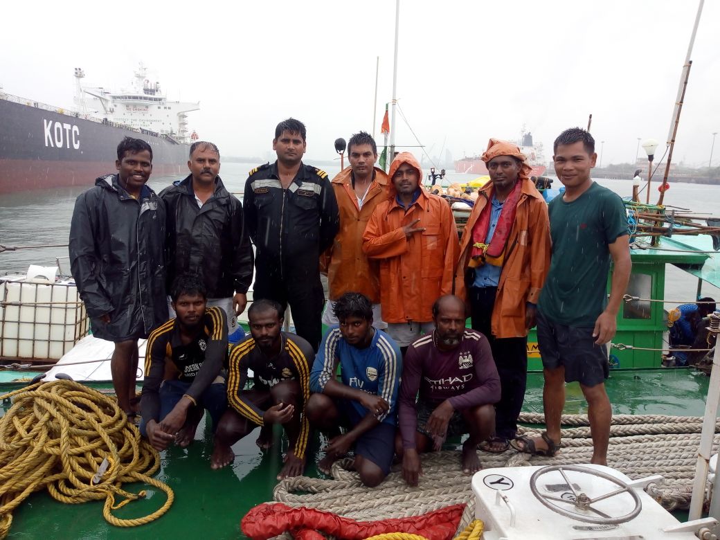 ಭಾರತೀಯ ಕೋಸ್ಟ್ ಗಾರ್ಡ್‌ನಿಂದ 10 ಮೀನುಗಾರರ ರಕ್ಷಣೆ
