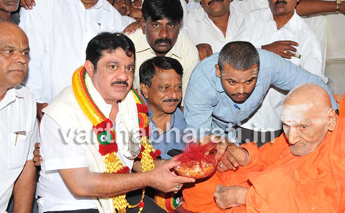 ಇಂಗ್ಲೀಷ್‍ನಲ್ಲಿ ಪ್ರಮಾಣ ವಚನ ಸ್ವೀಕರಿಸಿದ ಬಗ್ಗೆ ಪ್ರತಿಕ್ರಿಯಿಸಿದ ಸಚಿವ ಝಮೀರ್ ಅಹ್ಮದ್ ಖಾನ್