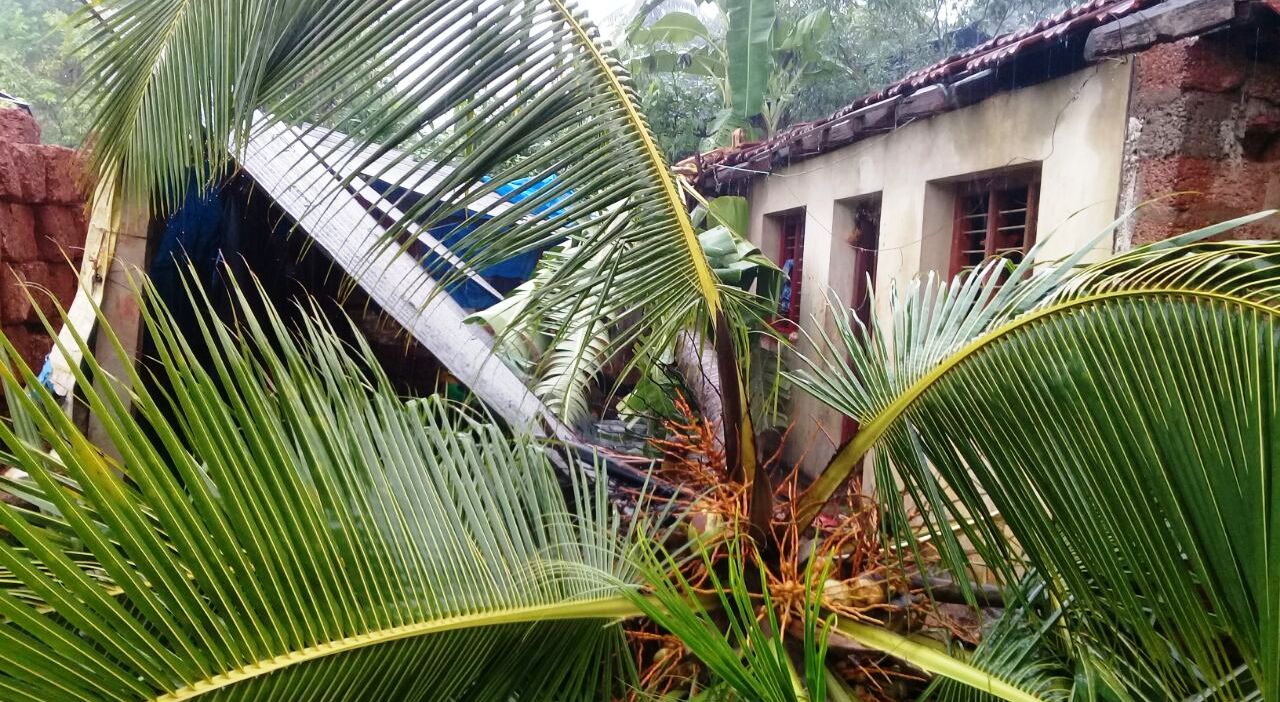 ಹೊನ್ನಾವರ: ಮುಂದುವರಿದ ವರುಣನ ಆರ್ಭಟ; ಅಪಾರ ಹಾನಿ