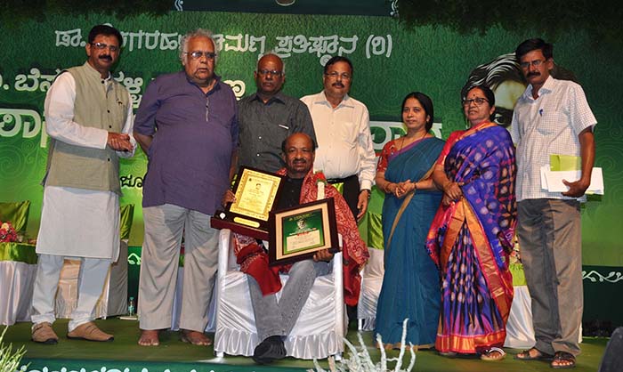 ಮೂಢ ನಂಬಿಕೆಗಳ ಮೂಟೆ ಹೊತ್ತಿರುವ ರಾಜಕಾರಣಿಗಳನ್ನು ಸರಿಪಡಿಸಬೇಕಾಗಿದೆ: ಕತೆಗಾರ ಡಾ.ಮೊಗಳ್ಳಿ ಗಣೇಶ್