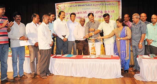 ಟಿ.ಆರ್.ಪಿ ಗಾಗಿ ಅಸ್ಪಷ್ಟ ಸುದ್ಧಿಯನ್ನು ನೀಡುವುದು ಸರಿಯಲ್ಲ: ಸಚಿವ ಎಸ್.ಆರ್ ಶ್ರೀನಿವಾಸ್