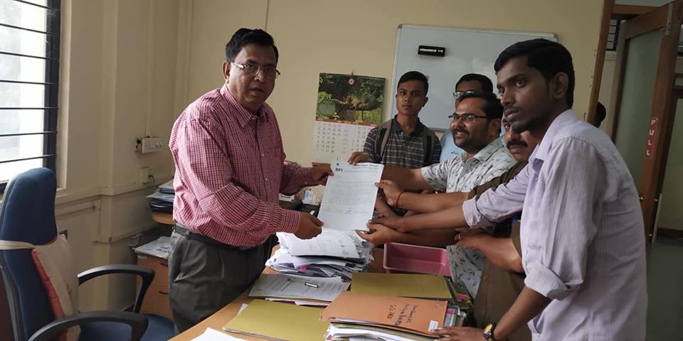 ಬೆಂಗಳೂರು: ಅಧಿಕ ಶುಲ್ಕ ವಿರೋಧಿಸಿ ಎಸ್‌ಎಫ್‌ಐ ಪ್ರತಿಭಟನೆ