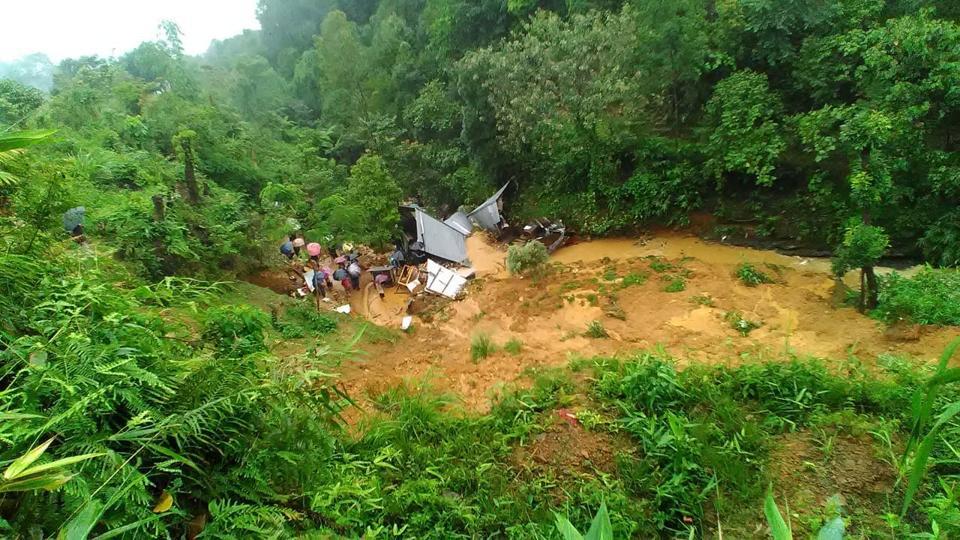 ಭೂಕುಸಿತಕ್ಕೆ 8 ಮಕ್ಕಳು, ಓರ್ವ ಮಹಿಳೆ ಬಲಿ