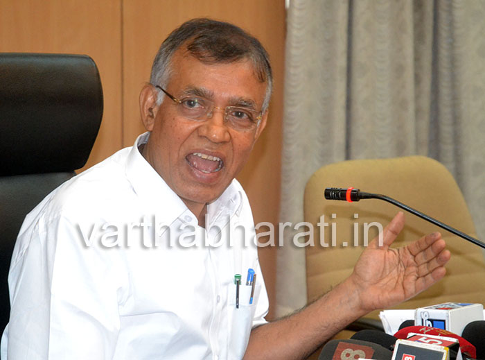 ಪದವಿ ಜೊತೆಗೆ ಆನ್‌ಲೈನ್ ಕೋರ್ಸ್ ಕಡ್ಡಾಯ: ಬೆಂಗಳೂರು ವಿ.ವಿ ಕುಲಪತಿ ವೇಣುಗೋಪಾಲ್