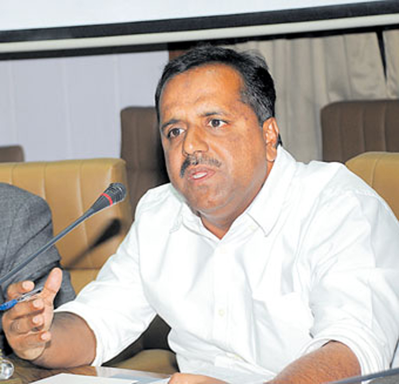 ಉದ್ಯೋಗ ನೀಡದ ಕೇಂದ್ರ ಸರಕಾರ ಶಿಕ್ಷಣ ಸಾಲ ಮನ್ನಾ ಮಾಡಲಿ: ಸಚಿವ ಖಾದರ್