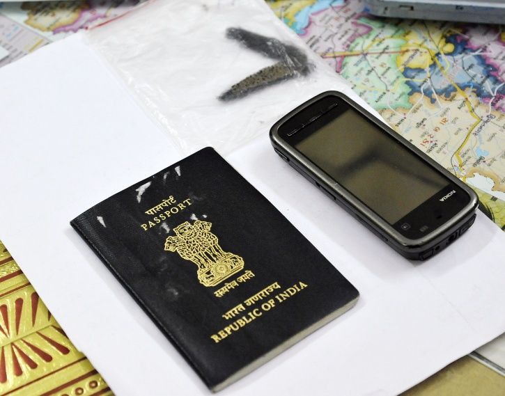 ವಿದೇಶದಲ್ಲಿ ತಿರುಗಾಡಲು ಲಂಕನ್ನರಿಗೆ ನಕಲಿ ಭಾರತೀಯ ಪಾಸ್‌ಪೋರ್ಟ್ ನೀಡುತ್ತಿದ್ದ ಜಾಲ ಪೊಲೀಸ್ ಬಲೆಗೆ