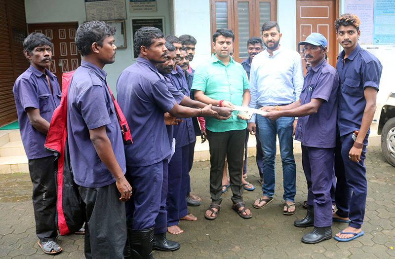 ಬೆಳ್ತಂಗಡಿ: ಎರಡನೇ ದಿನವೂ ಮುದುವರಿದ ಪೌರಕಾರ್ಮಿಕರ ಪ್ರತಿಭಟನೆ