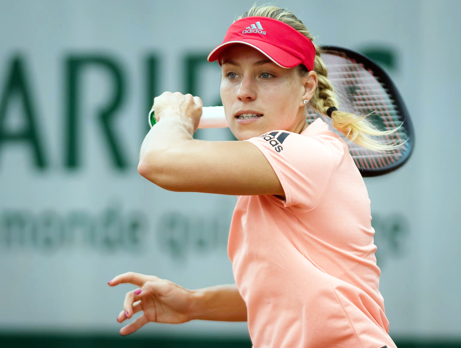 ಸೆರೆನಾಗೆ 24ನೇ ಪ್ರಶಸ್ತಿ ನಿರಾಕರಿಸಿದ ಕೆರ್ಬರ್ ವಿಂಬಲ್ಡನ್ ಚಾಂಪಿಯನ್