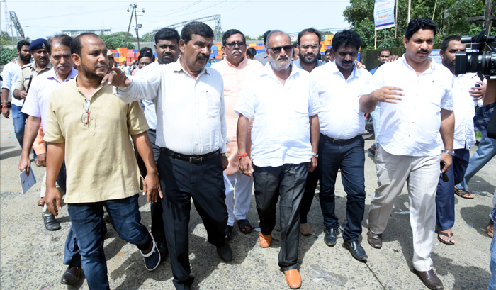 ಸಮುದ್ರದಲ್ಲೇ ಸಿಮೆಂಟ್ ಜೆಟ್ಟಿ ನಿರ್ಮಾಣ : ಸಚಿವ ವೆಂಕಟರಾವ್ ನಾಡಗೌಡ