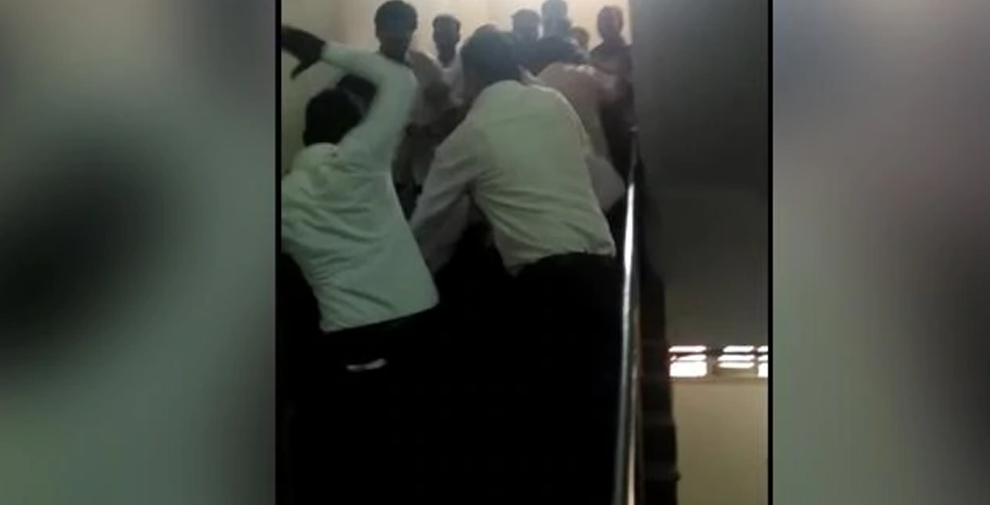 ಅತ್ಯಾಚಾರ ಆರೋಪಿಗಳಿಗೆ ನ್ಯಾಯಾಲಯದ ಆವರಣದಲ್ಲಿ ಥಳಿಸಿದ ವಕೀಲರು