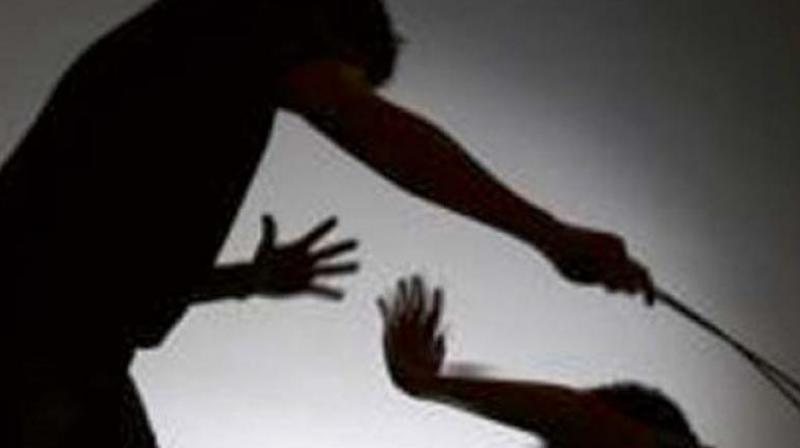 ಮಕ್ಕಳ ಅಪಹರಣಗಾರ್ತಿ ಎಂದು ಮಾನಸಿಕ ಅಸ್ವಸ್ಥೆಗೆ ಥಳಿತ