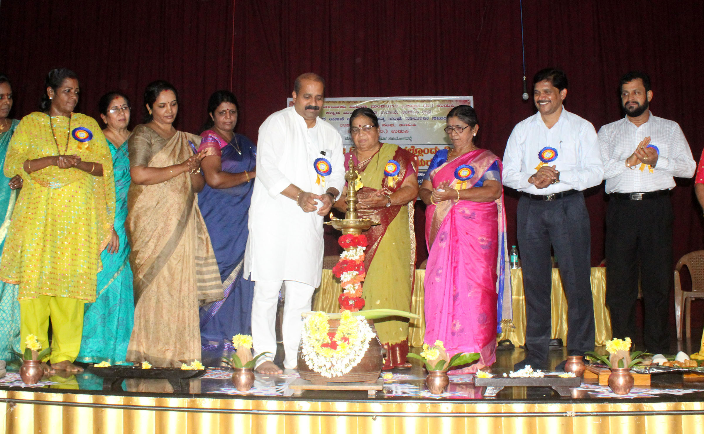 ಉಡುಪಿಯಲ್ಲಿ ಆಟಿಡೊಂಜಿ ದಿನ-ಮಹಿಳೆಯರ ಕೂಟ