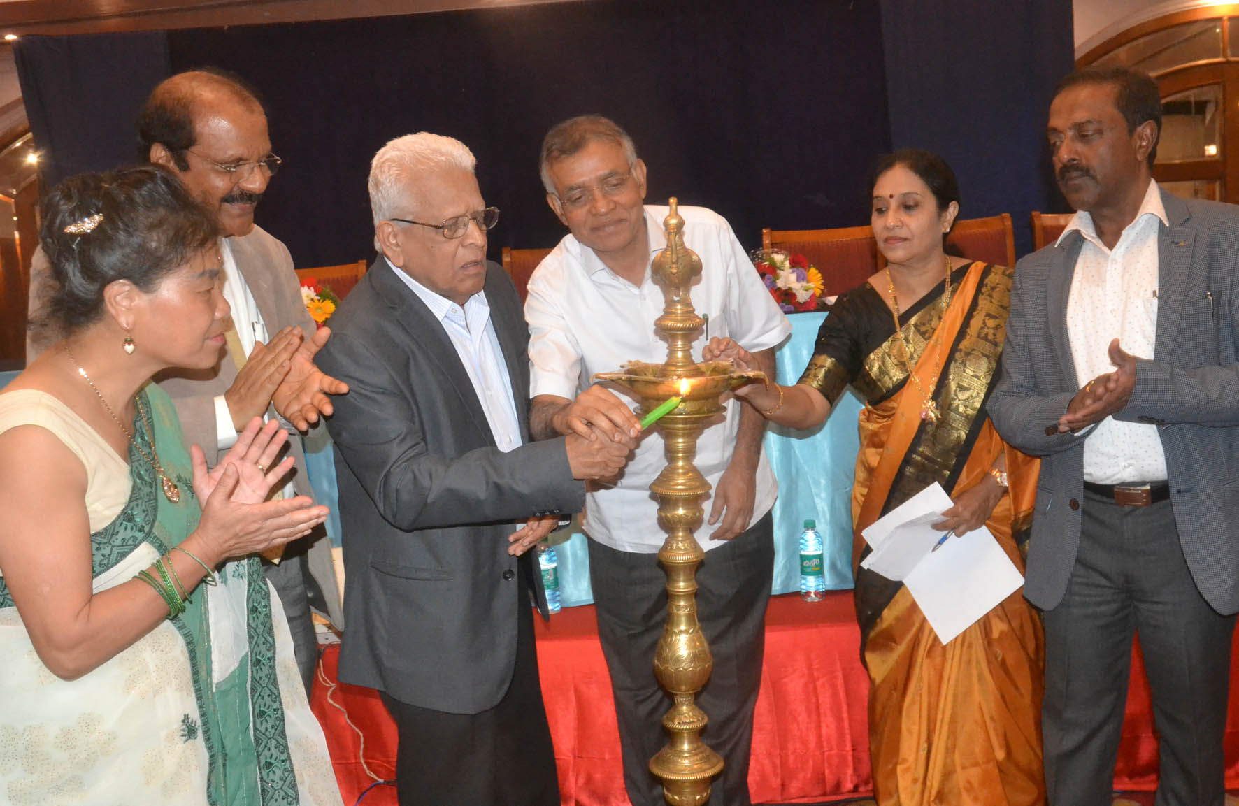 ಔಷಧ ಕ್ಷೇತ್ರದಲ್ಲಿ ವಿದೇಶದ ಅವಲಂಬನೆ ಬೇಡ: ಕರ್ನಾಟಕ ಕೇಂದ್ರೀಯ ವಿ.ವಿ ಕುಲಪತಿ ಎನ್.ಆರ್.ಶೆಟ್ಟಿ