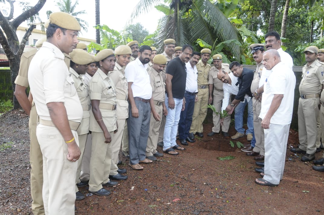 ಸುಳ್ಯ: ಗೃಹರಕ್ಷಕದಳದಿಂದ ವನಮಹೋತ್ಸವ