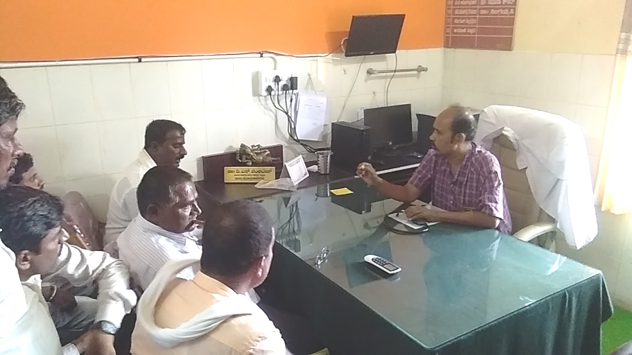 ನಾಗಮಂಗಲ: ಡಯಾಲಿಸಿಸ್ ಒಳಗಾದ ರೋಗಿ ಸಾವು; ಗ್ರಾಮಸ್ಥರಿಂದ ಆಸ್ಪತ್ರೆಗೆ ಮುತ್ತಿಗೆ