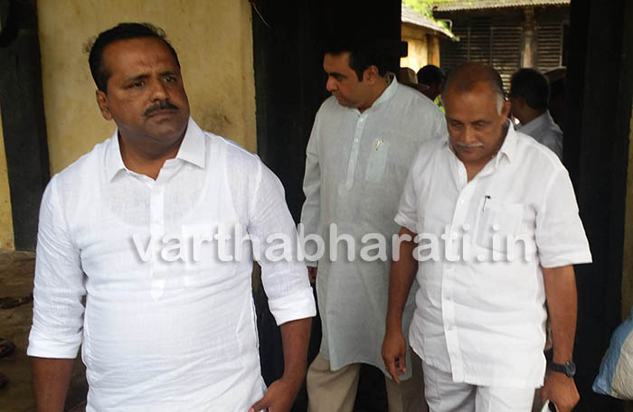 ಶಿರೂರು ಮೂಲಮಠಕ್ಕೆ ಸಚಿವ ಖಾದರ್ ಭೇಟಿ