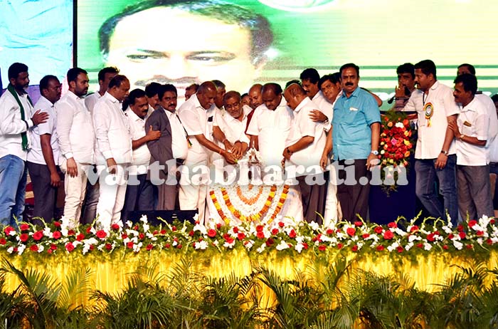 ರೇಷ್ಮೆಗೂಡಿಗೆ 40 ರೂ. ಬೆಂಬಲ ಬೆಲೆ: ಎಚ್.ಡಿ.ಕುಮಾರಸ್ವಾಮಿ