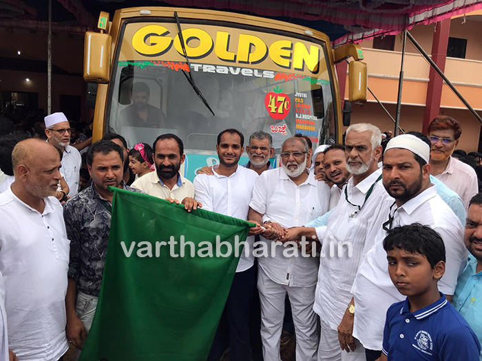 ಮಂಗಳೂರು : ಹಜ್ ಯಾತ್ರಾರ್ಥಿಗಳ ಪ್ರಥಮ ತಂಡಕ್ಕೆ ಹಸಿರು ನಿಶಾನೆ