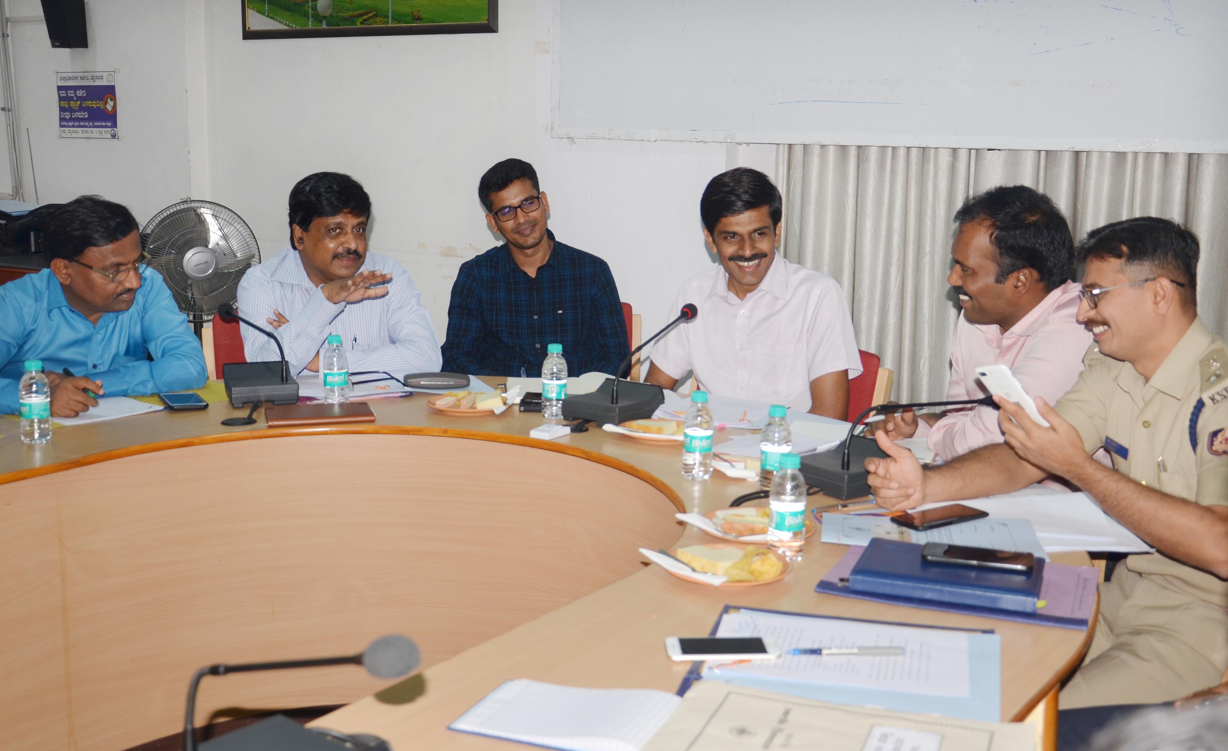 ಹೊಸ ಆಲೋಚನೆಗಳೊಂದಿಗೆ ದಸರಾ ಆಚರಣೆಗೆ ಸಿದ್ಧತೆ ಮಾಡಿಕೊಳ್ಳಿ: ಡಿಸಿ ಅಭಿರಾಮ್ ಜಿ.ಶಂಕರ್ ಸೂಚನೆ