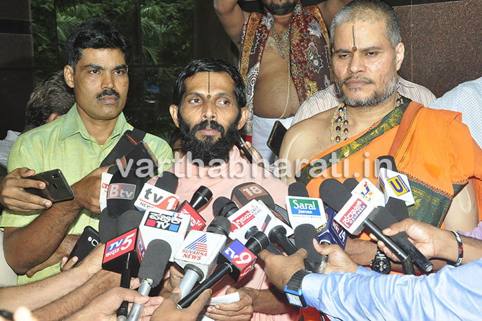 ಶಿರೂರು ಸ್ವಾಮೀಜಿ ಸಂಶಯಾಸ್ಪದ ಸಾವಿನ ಪ್ರಕರಣದ ನಿಷ್ಪಕ್ಷಪಾತ ತನಿಖೆಗೆ ಆಗ್ರಹ