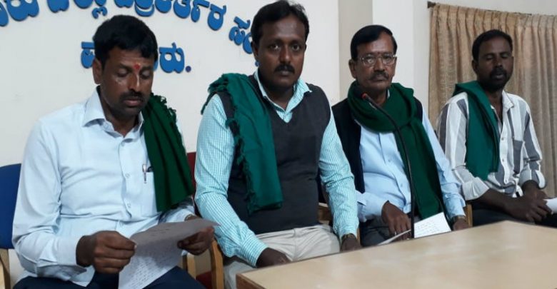 ಮೈಸೂರು: ಕಬ್ಬಿಗೆ ಸೂಕ್ತ ಬೆಲೆ ನಿಗದಿ ಪಡಿಸಲು ಒತ್ತಾಯ