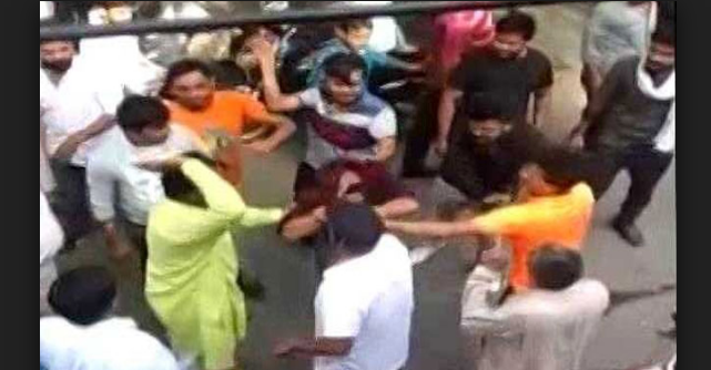 ಹಿಂದೂ ಯುವತಿಯನ್ನು ಮದುವೆಯಾಗಲು ಮುಂದಾದ ಮುಸ್ಲಿಂ ಯುವಕನಿಗೆ ದುಷ್ಕರ್ಮಿಗಳಿಂದ ಹಲ್ಲೆ