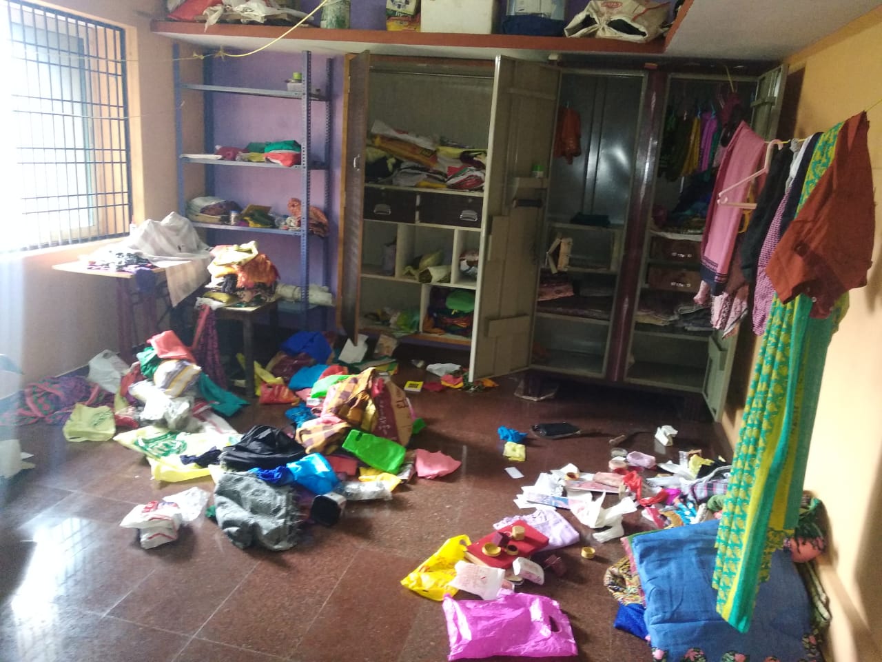 ಚಿತ್ರಾಪುರ: ಮನೆಗೆ ನುಗ್ಗಿ ಚಿನ್ನಾಭರಣ ಕಳುವು