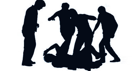 ಮಕ್ಕಳ ಕಳ್ಳರು ಎಂಬ ಶಂಕೆ: ನಾಲ್ವರು ಯುವಕರಿಗೆ ಥಳಿಸಿದ ಗುಂಪು