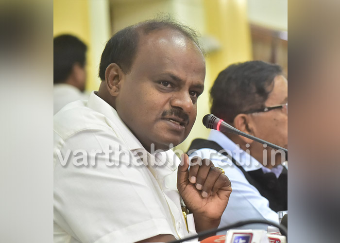 ವಿದ್ಯುತ್ ಉತ್ಪಾದನೆ ಸ್ವಾವಲಂಬನೆ: ಅಧಿಕಾರಿಗಳೊಂದಿಗೆ ಸಿಎಂ ಚರ್ಚೆ