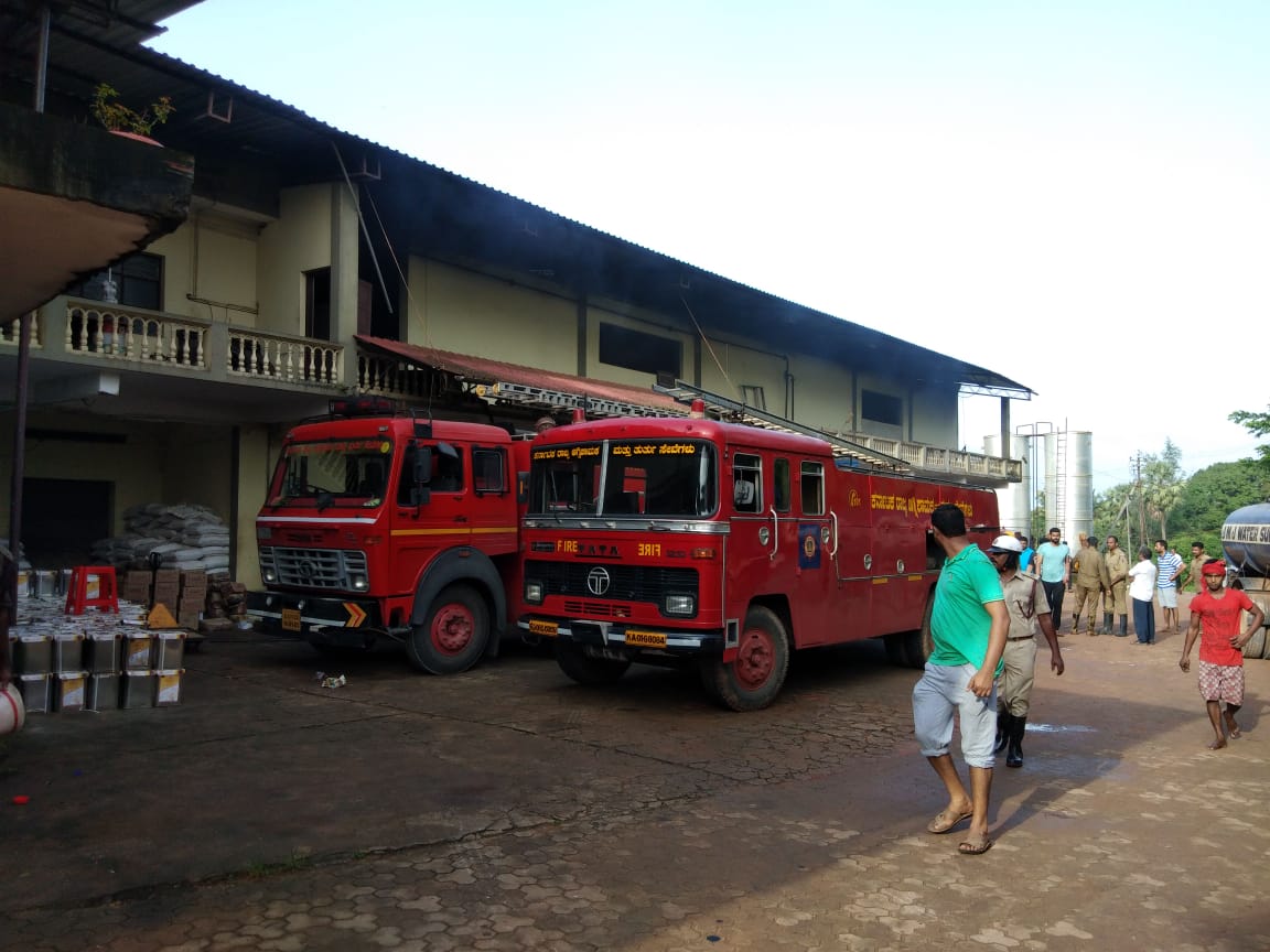 ಸುಪ್ರೀಂ ಫೀಡ್ಸ್‌ನಲ್ಲಿ ಭಾರೀ ಅಗ್ನಿ ದುರಂತ; ಕೋಟ್ಯಾಂತರ ರೂ ನಷ್ಟ