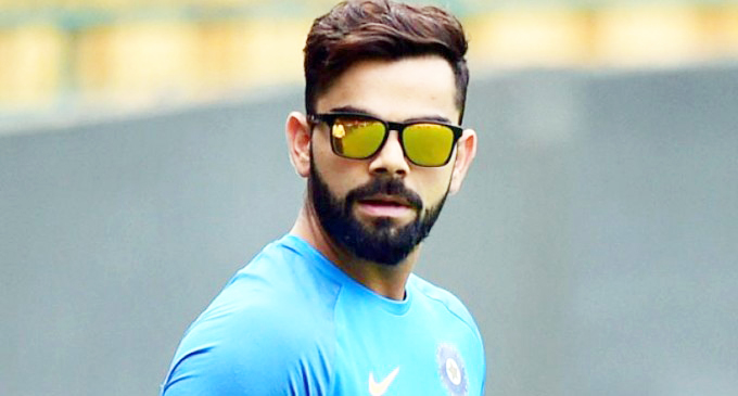 ಇಂಗ್ಲೆಂಡ್ ಬಾರ್ಮಿ ಆರ್ಮಿಯಿಂದ ವಿರಾಟ್ ಕೊಹ್ಲಿಗೆ ಪ್ರಶಸ್ತಿ