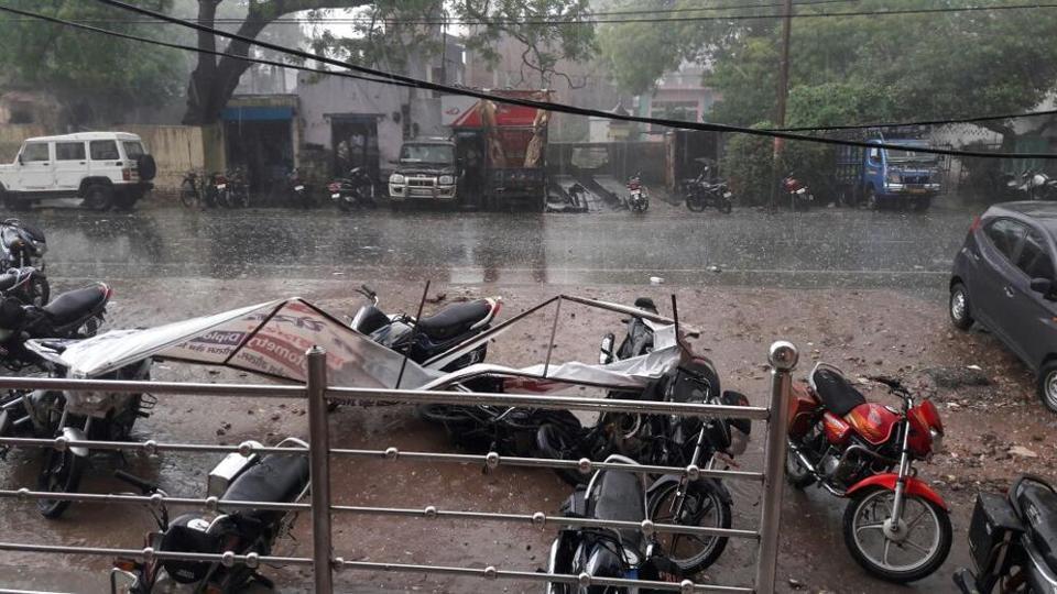 ಉತ್ತರಪ್ರದೇಶ: ಭಾರೀ ಮಳೆ 27 ಸಾವು