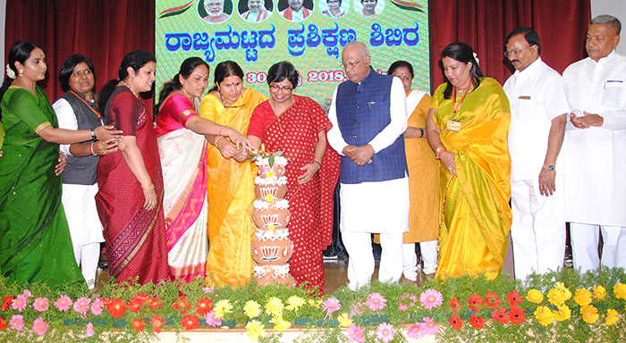 ದೇಶದ ಪ್ರತೀ ವ್ಯಕ್ತಿಯ ಕಲ್ಯಾಣಕ್ಕಾಗಿ ದುಡಿಯಲು ಕಾರ್ಯಕರ್ತರು ಸಿದ್ಧರಾಗಬೇಕು: ಬಿಜೆಪಿ ನಾಯಕಿ ವಿಜಯ ರಾಹತ್ಕರ್