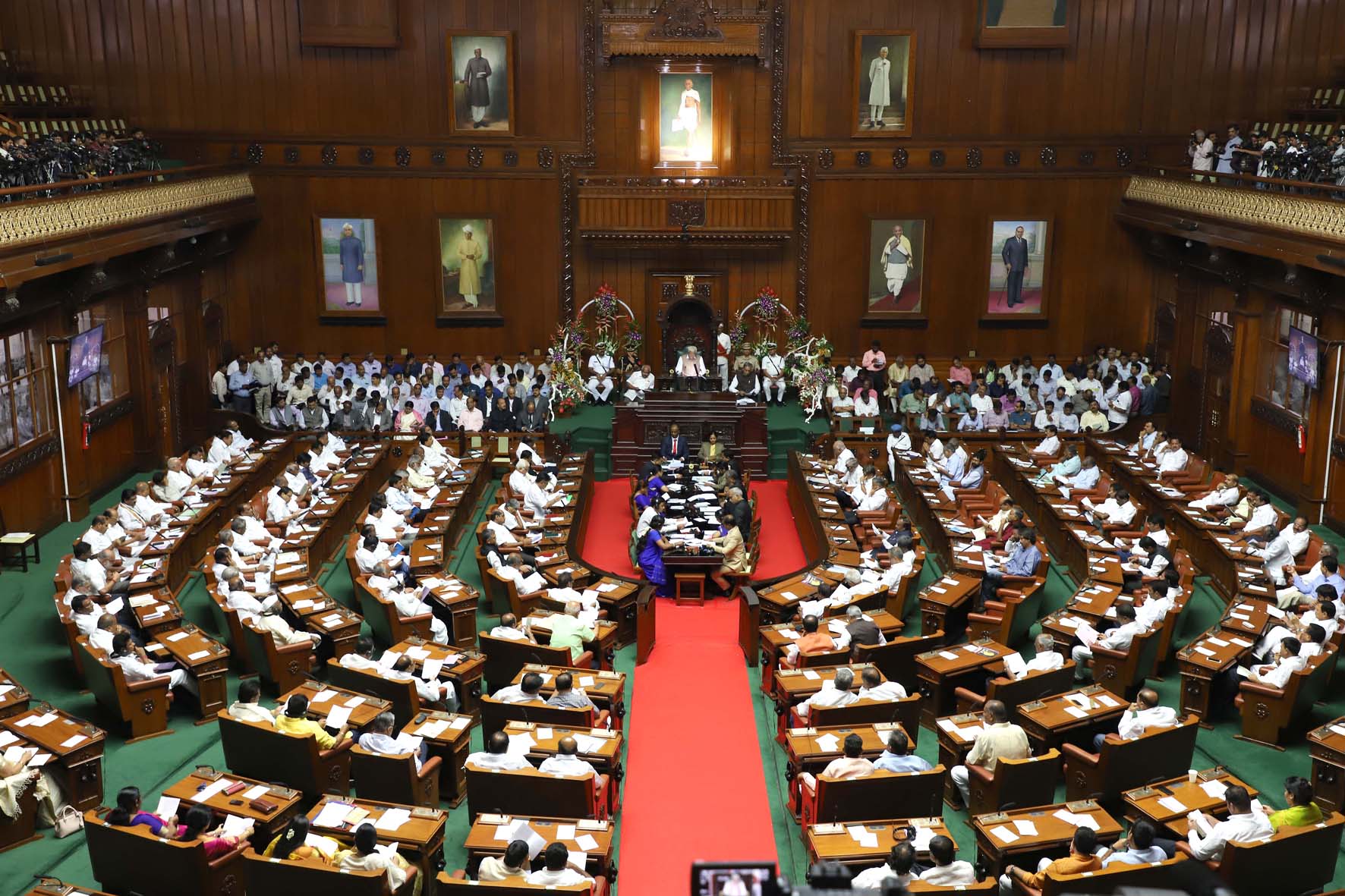ಮೈತ್ರಿ ಸರಕಾರದ ಬಜೆಟ್ ಮಂಡನೆಗೆ ಕ್ಷಣಗಣನೆ