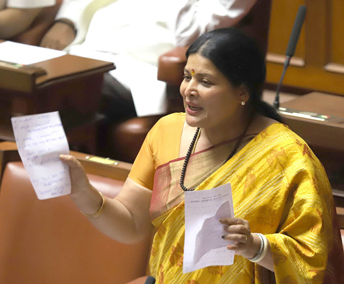 ಜಿ.ಟಿ.ದೇವೇಗೌಡ ಸಹಕಾರ ಸಚಿವರು ಎಂದು ಹೇಳಿ ಮುಜುಗರಕ್ಕೆ ಒಳಗಾದ ಜಯಮಾಲಾ