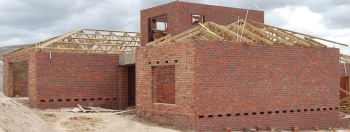 ದ.ಕ.ಜಿಲ್ಲೆ: ಮಣ್ಣಿನ ಗೋಡೆಗಳ 150 ಸರಕಾರಿ ಶಾಲಾ ಕಟ್ಟಡಗಳಿಗೆ ‘ಕೆಂಪು ಕಲ್ಲಿನ ಕಟ್ಟಡ’ ಭಾಗ್ಯ