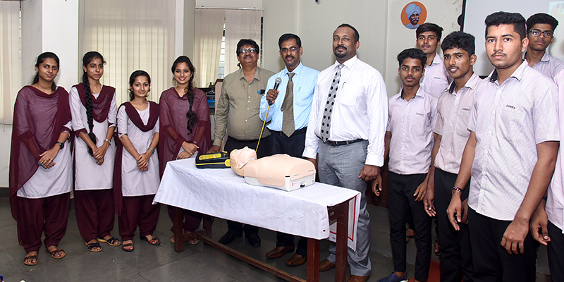 ವಿದ್ಯಾರ್ಥಿಗಳು ವೈದ್ಯಕೀಯ ಸಾಮಾನ್ಯ ಜ್ಞಾನವನ್ನು ಅಳವಡಿಸಿಕೊಳ್ಳಬೇಕು: ಡಾ. ಸುಧಾಕರ್