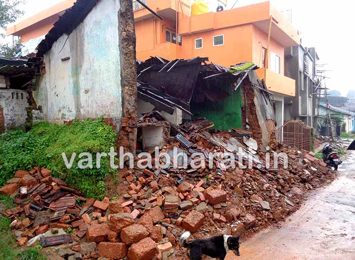 ಕೊಡಗಿನಲ್ಲಿ ಮುಂದುವರೆದ ಮಳೆಯ ಅಬ್ಬರ: ವಿವಿಧೆಡೆ ಗುಡ್ಡ, ಮನೆ ಕುಸಿತ